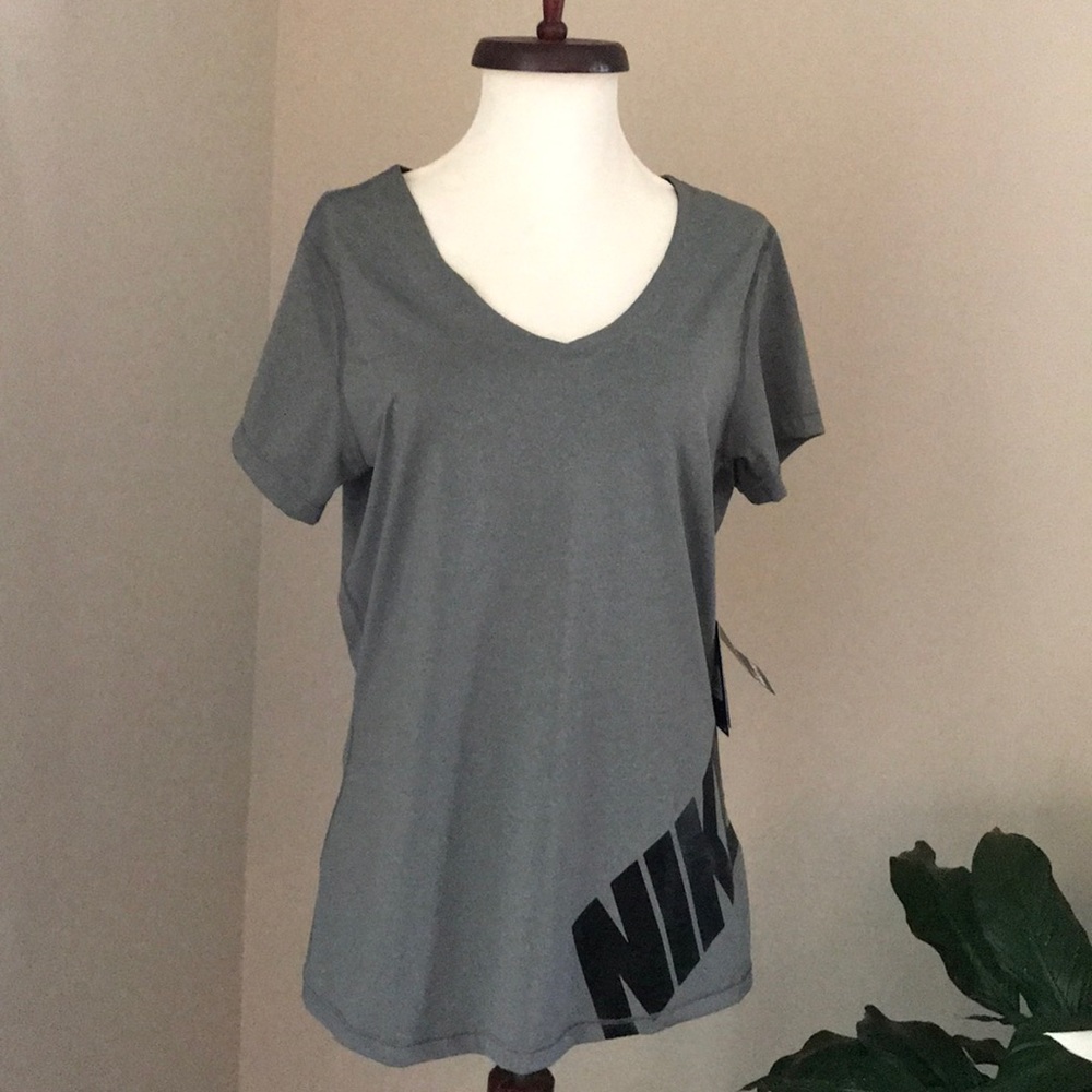 NWT Women’s Nike Pro Dri-Fit Tee